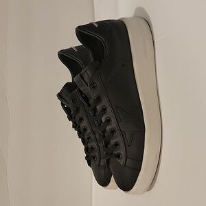 Golden Goose 40 black leather sneakers with white sole purestar so comfortable